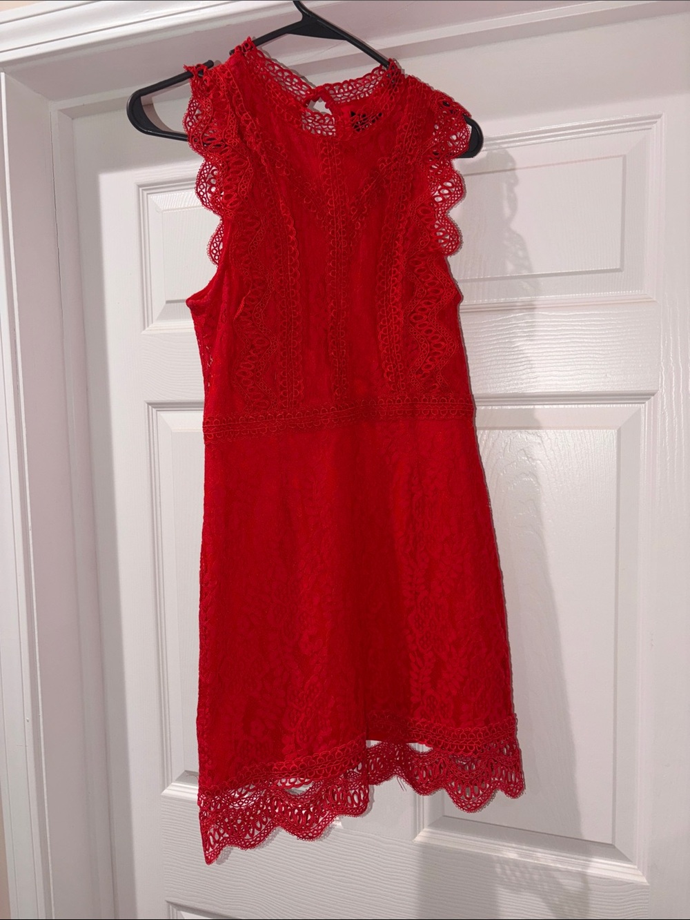 Lulus Red Lace Dress - Elegant Sleeveless Design Size small